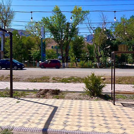 Tumar Guest House Naryn Экстерьер фото