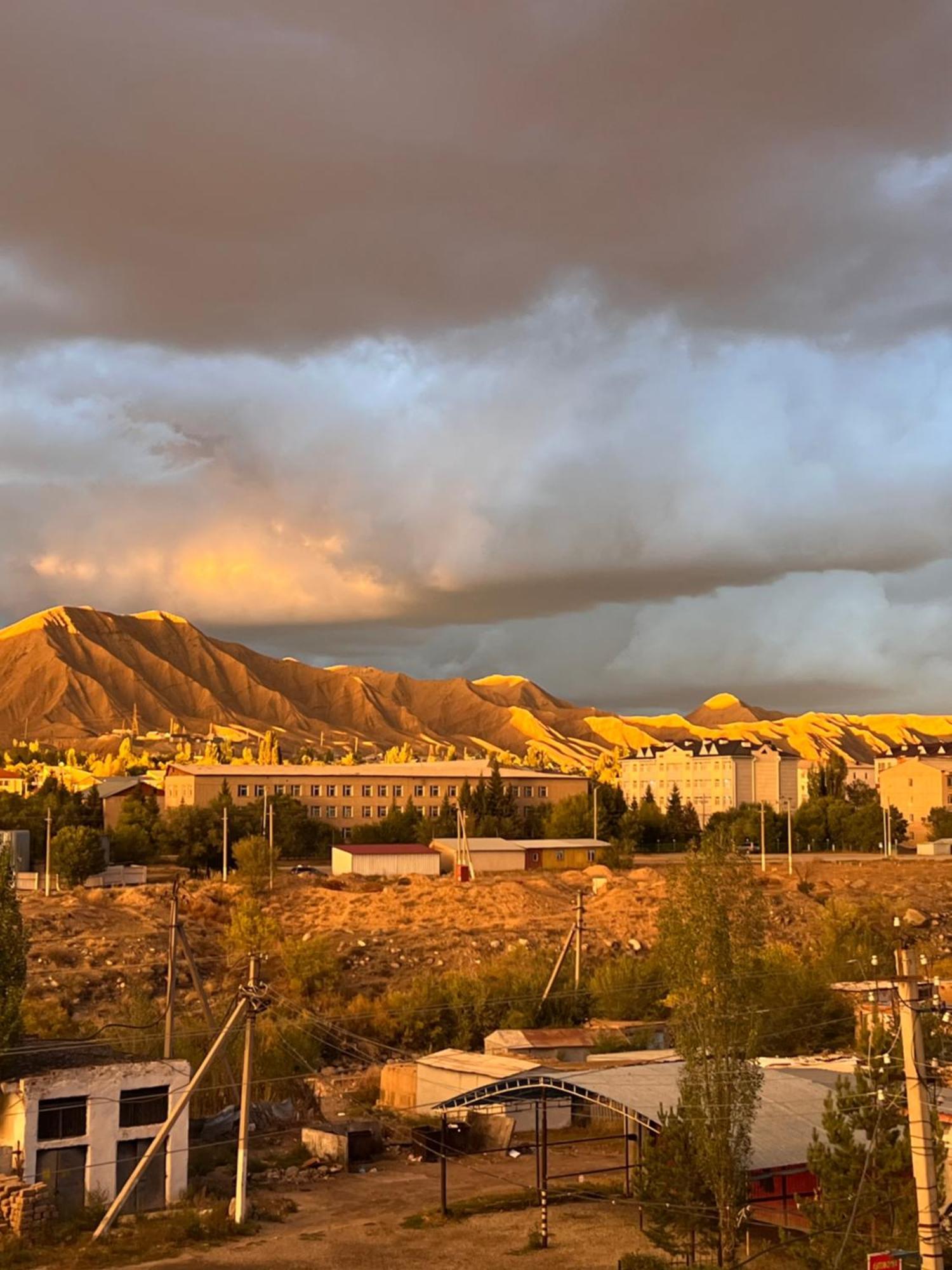 Tumar Guest House Naryn Экстерьер фото